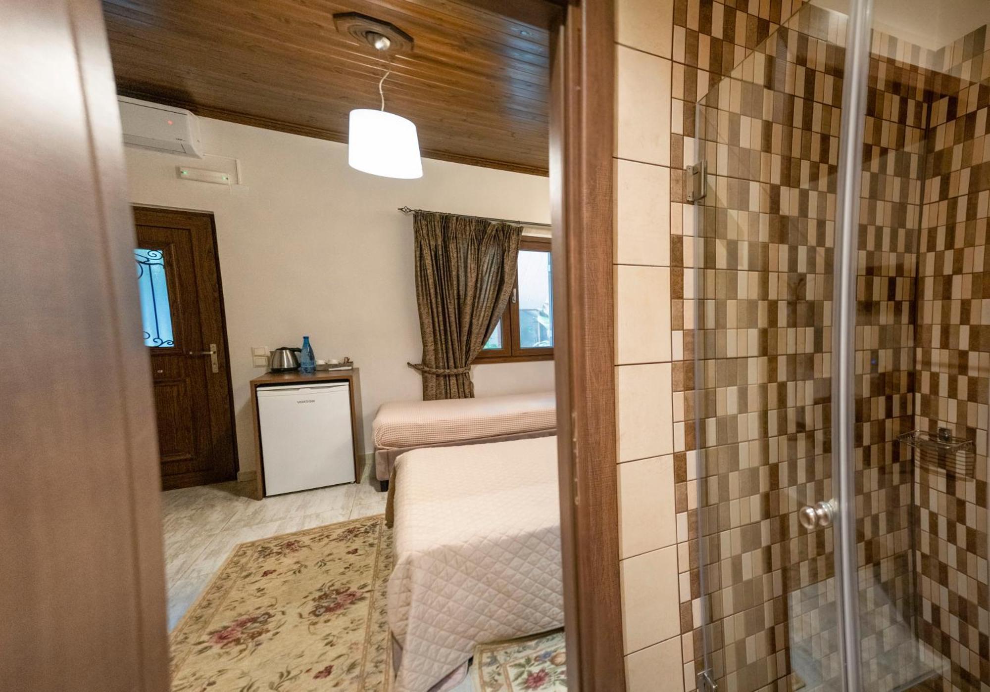 Liontos Rooms Pramanta Exterior photo