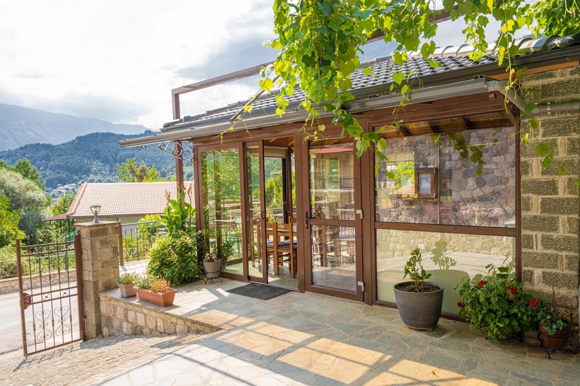 Liontos Rooms Pramanta Exterior photo
