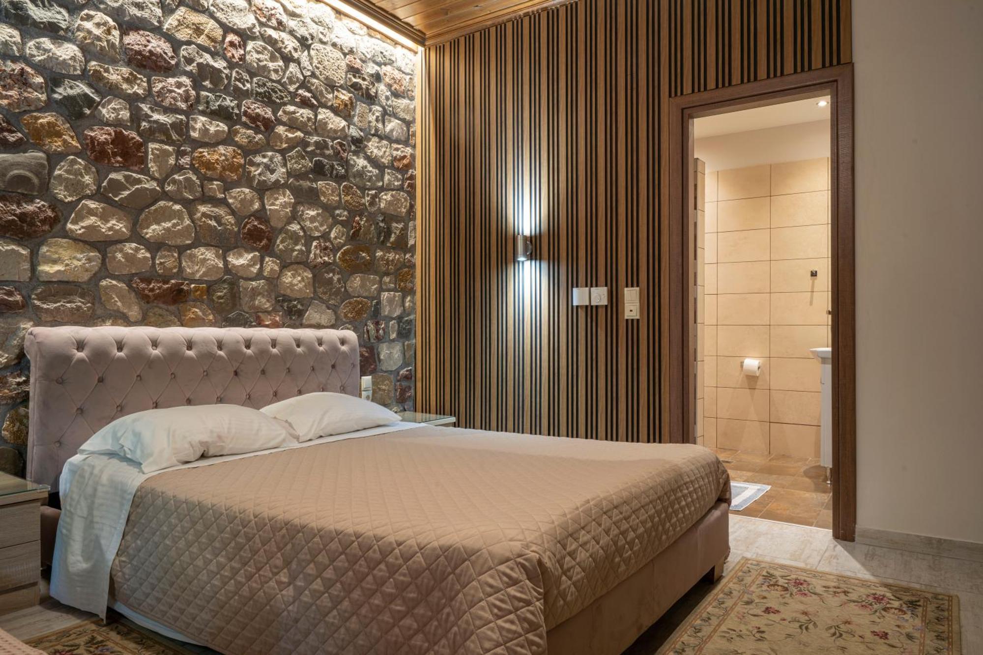 Liontos Rooms Pramanta Exterior photo