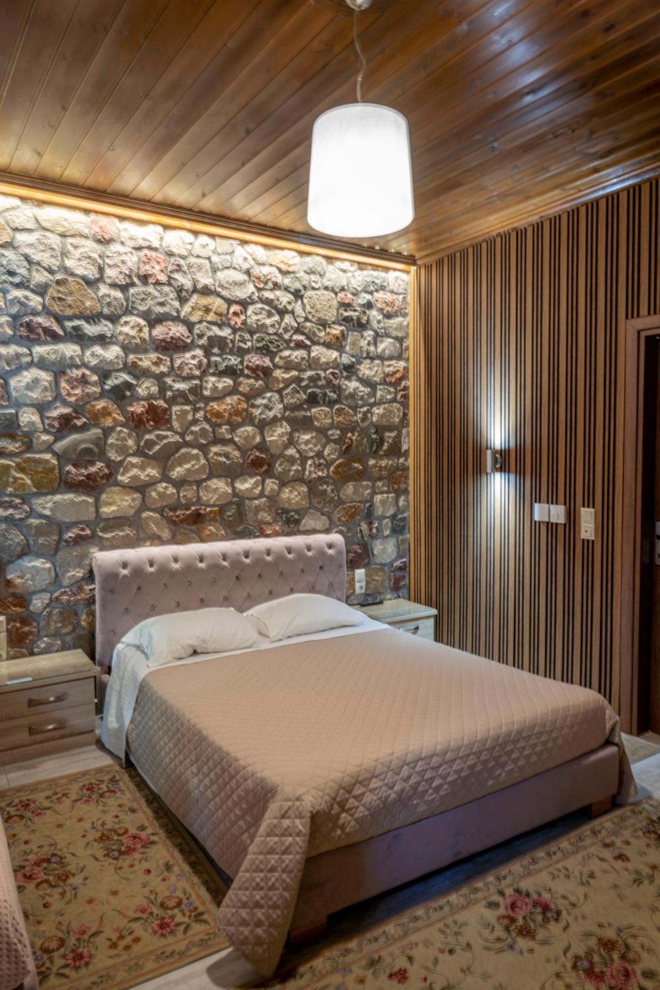 Liontos Rooms Pramanta Exterior photo